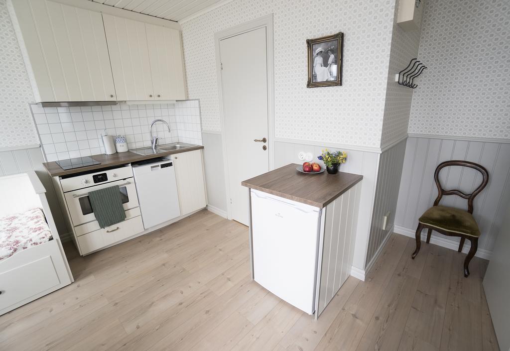 Anfasteroed Gardsvik - Badstugorna Ljungskile Bagian luar foto