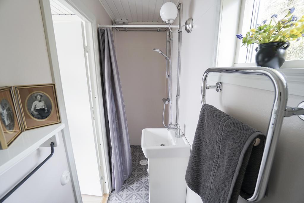 Anfasteroed Gardsvik - Badstugorna Ljungskile Bagian luar foto